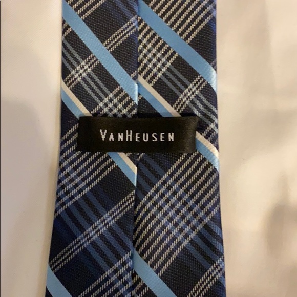 Van Heusen men's tie - Picture 4 of 5